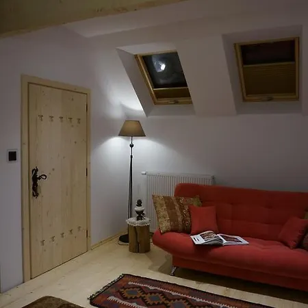 Patchwork Barn בית נופש זקופאנה